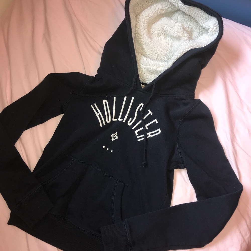 Comfy Hollister Sweatshirt